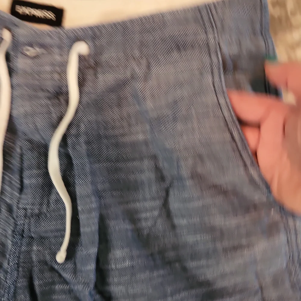 Express Men Shorts - Picture 3 of 7